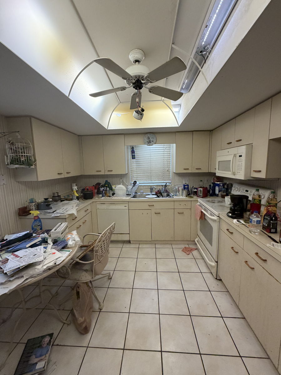 Sarasota FL 34243 | PP: 200k | ARV: 310k | Light/med rehab