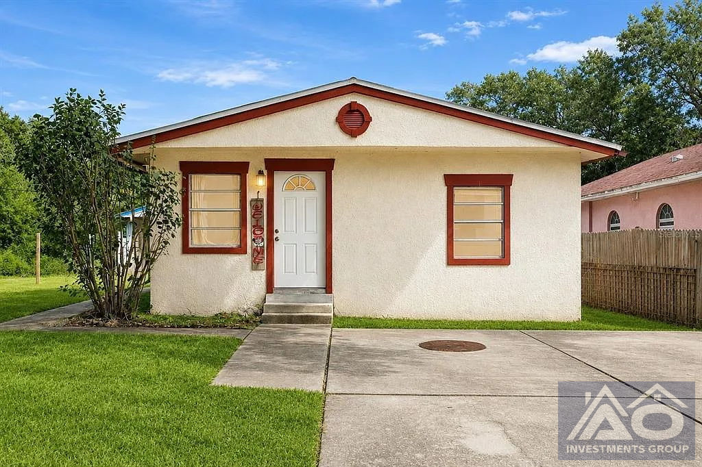 (TAMPA) 2 Beds / 1 Bath only for 229k!