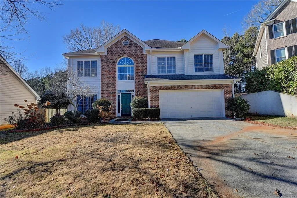 5BR Home in Suwanee , GA