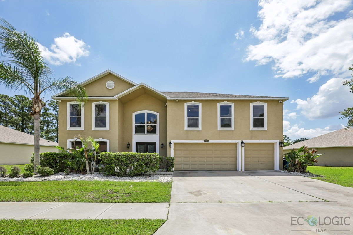 32908 | 🌊 Lakefront 6BR Pool-Size Estate | 3-Car Garage | Huge Value-Add Opportunity 💰🏡