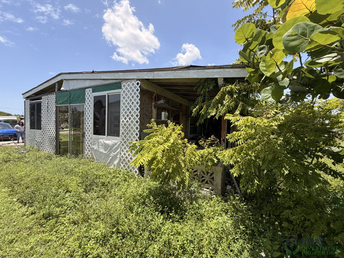 🚨 INVESTOR ALERT 🚨 OFF-MARKET DEAL IN PORT CHARLOTTE 🔥ARV: $250k!!