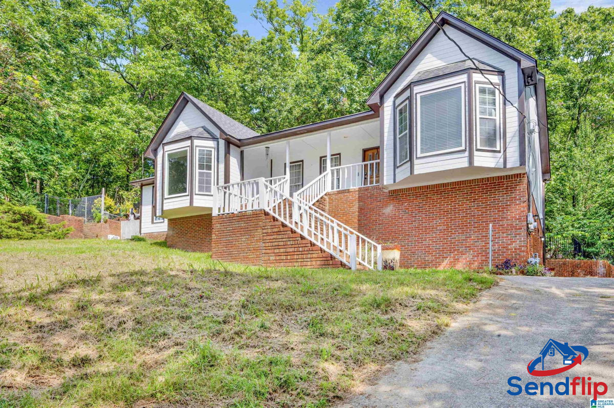 4BR Home in Moody , AL