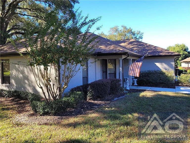 (CRYSTAL RIVER) 2 Beds / 2 Baths for 149k worth 220k!