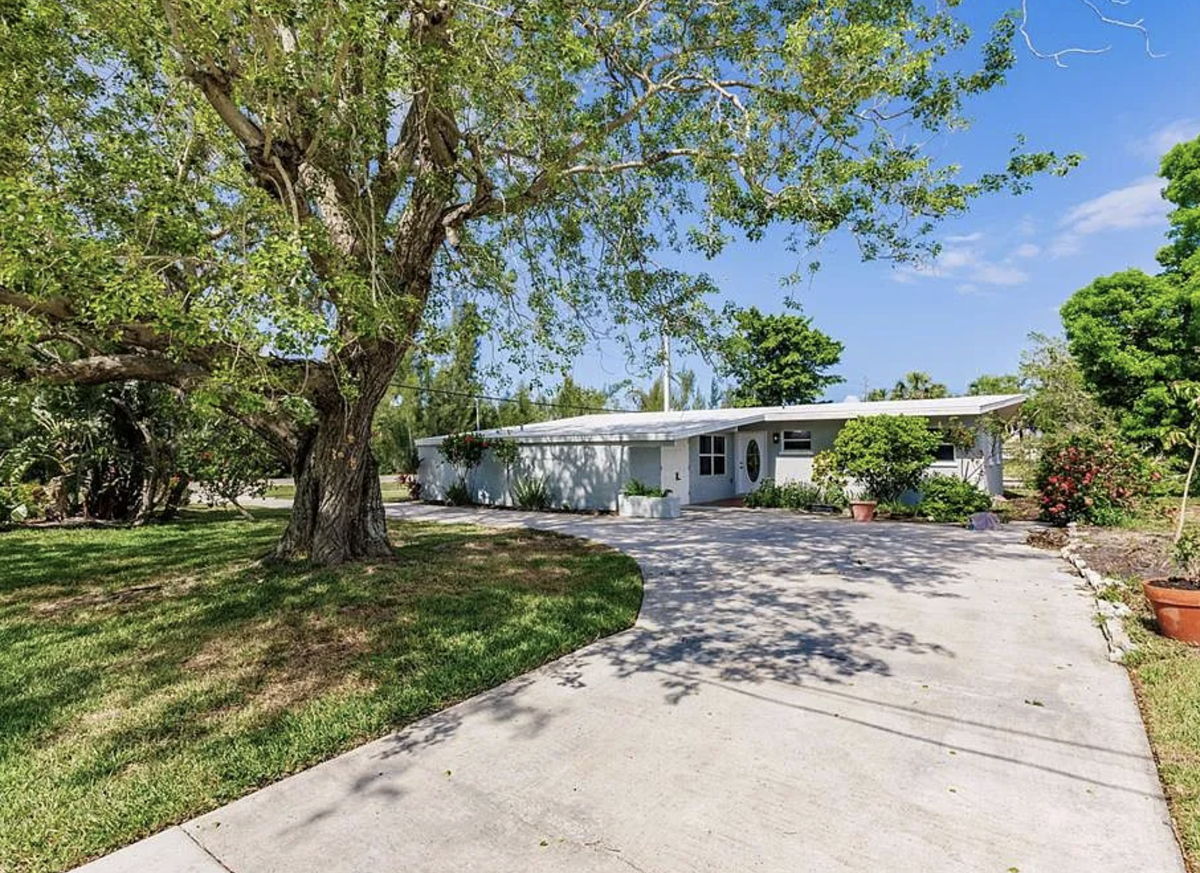 Cash Deal in PUNTA GORDA, FL 33950