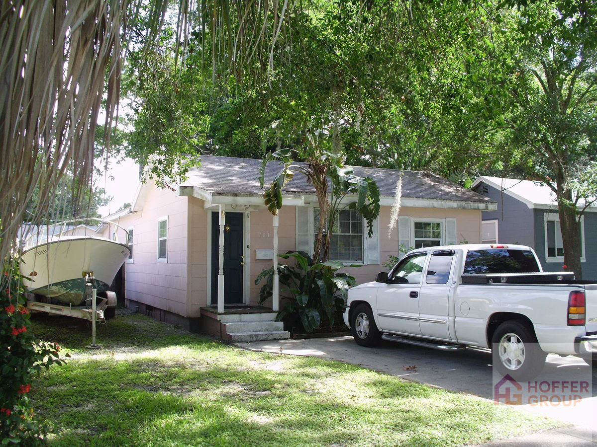 Saint Petersburg Opportunity – Single Family Home on a 5,606 SF Lot