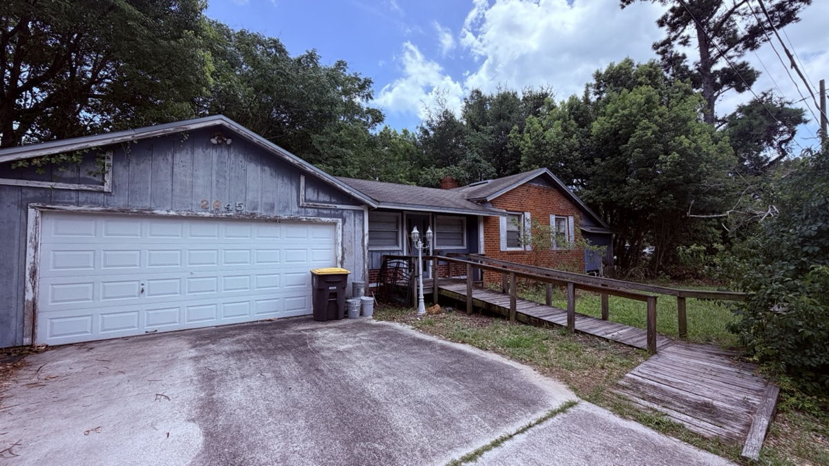 MAJOR REPAIR FLIP – Jacksonville 32210 | 3/1.5 | $110K SPREAD