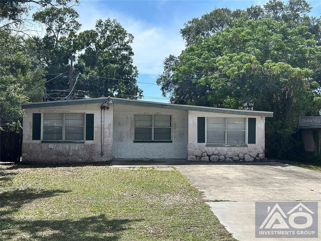 (ST. PETERSBURG) 4 Beds / 1 Bath only for 225k!