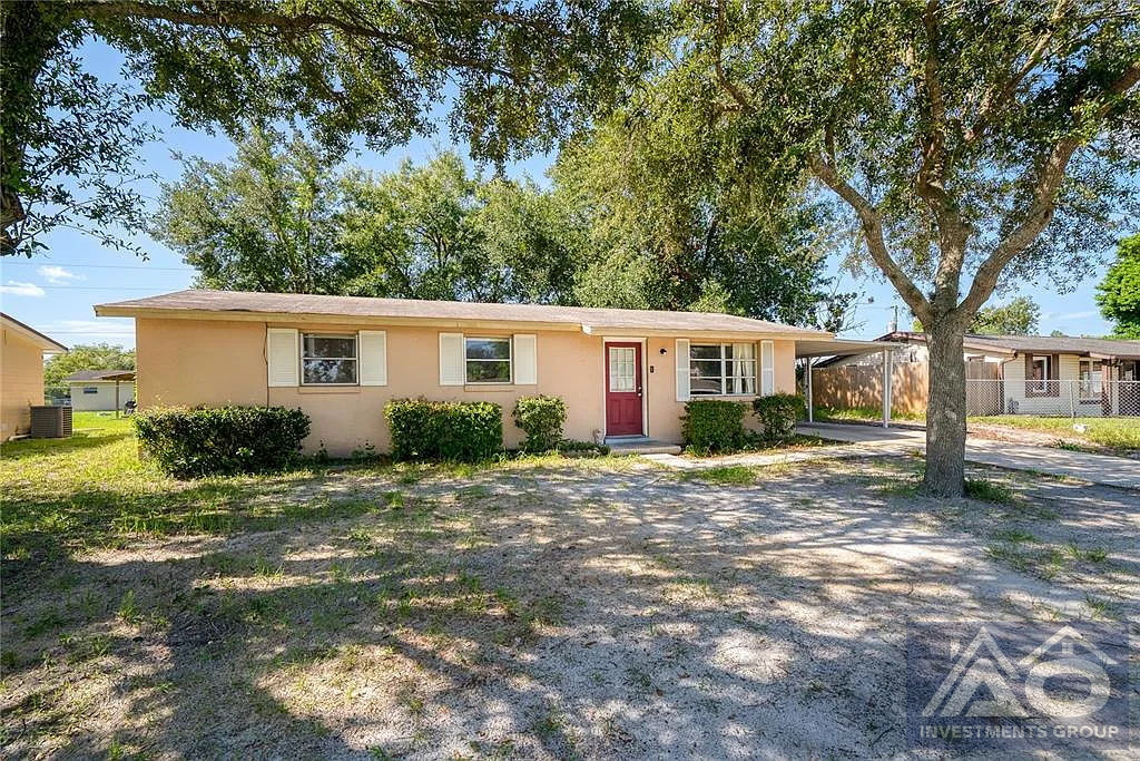 (DELTONA) 3 Beds / 1 Bath only for 158k!
