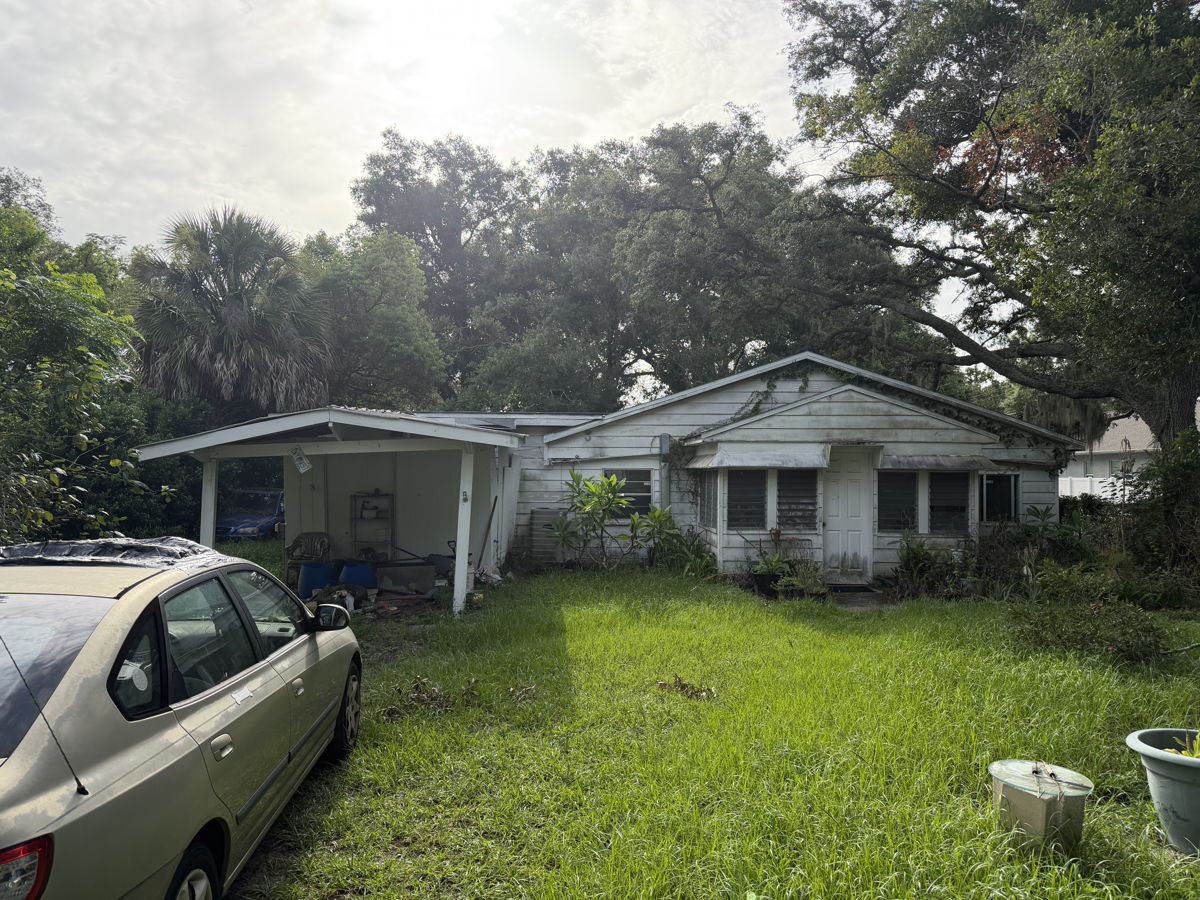 ✩ Tampa FL ✩ North Greenwood Ave. ✩  Hillsborough County ✩ 33617