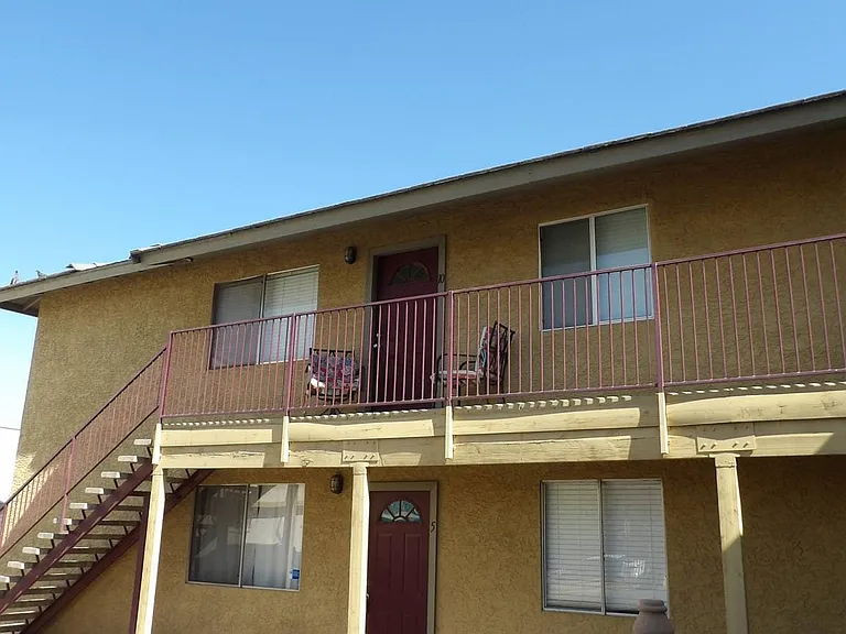 2BR Home in Phoenix , AZ