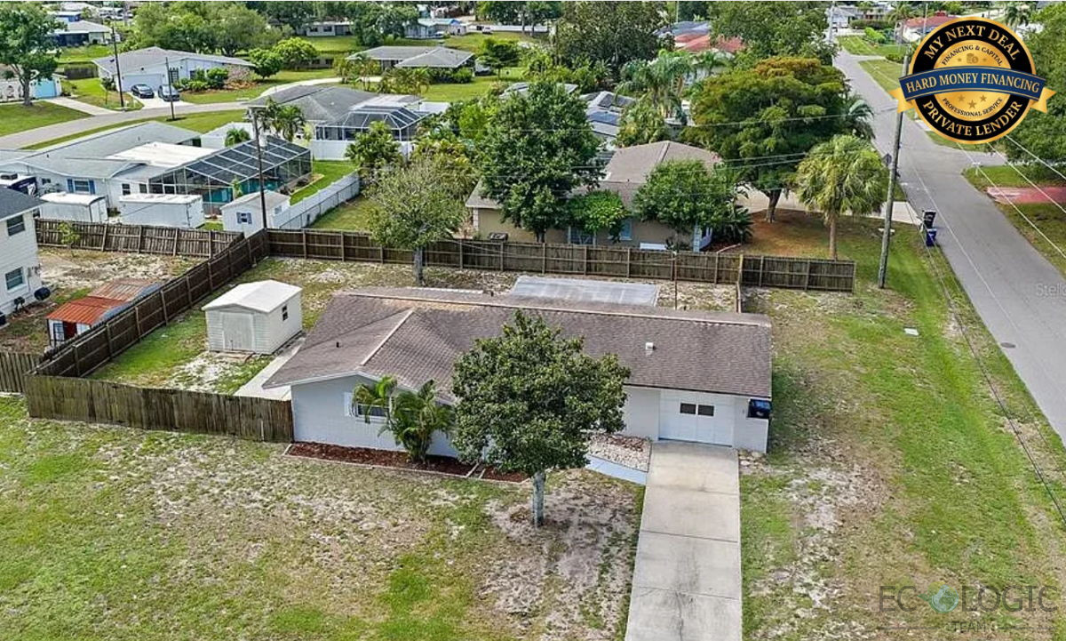 SARASOTA | LARGE CORNER LOT | NO HOA INVESTMENT OPPORTUNITY IN 1210 Doris Dr, Sarasota, FL 34243