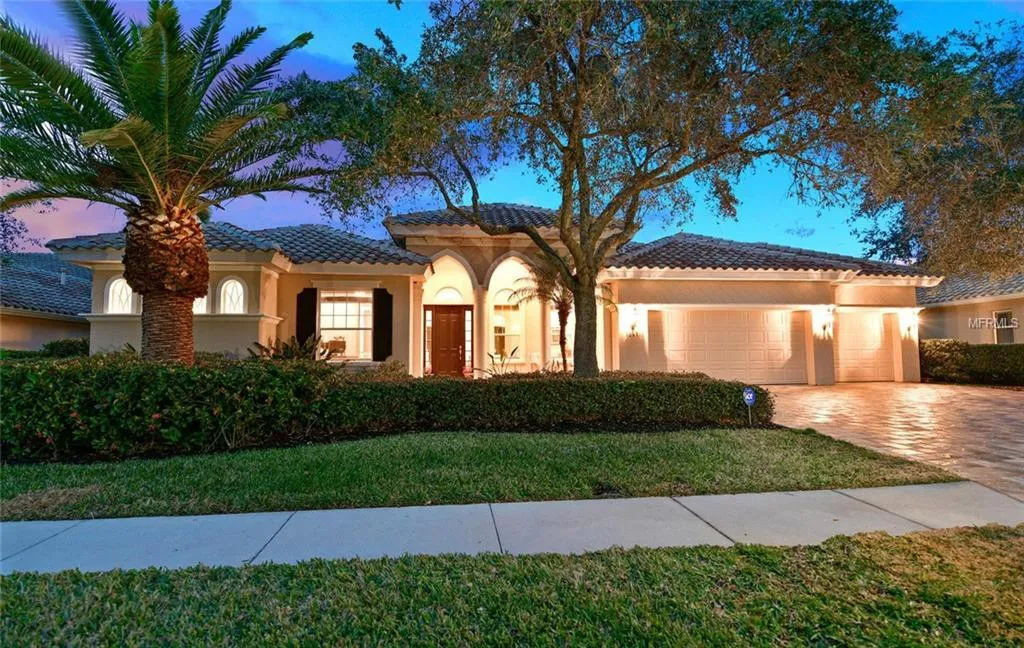 BRADENTON FL LUXURY POOL HOME IN GATED GOLF COMMUNITY 4BD 3BA