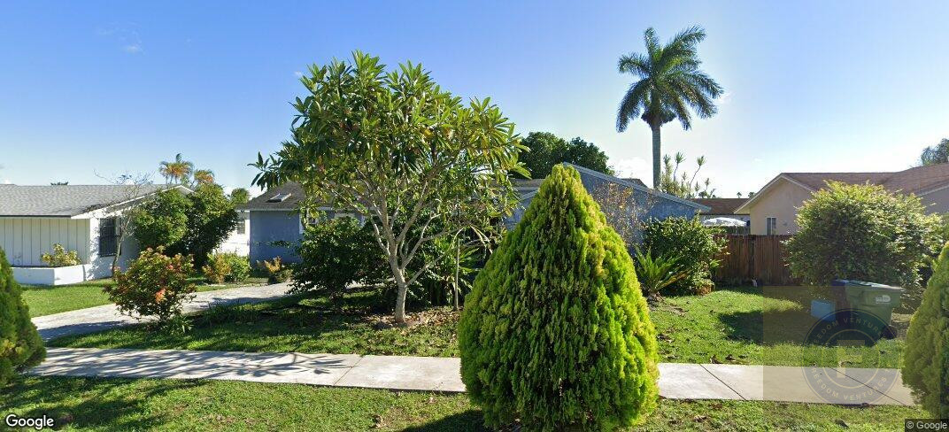 GREAT FIX AND FLIP OR BUY AND HOLD IN 10460 SW 165th St, Miami, FL 33157