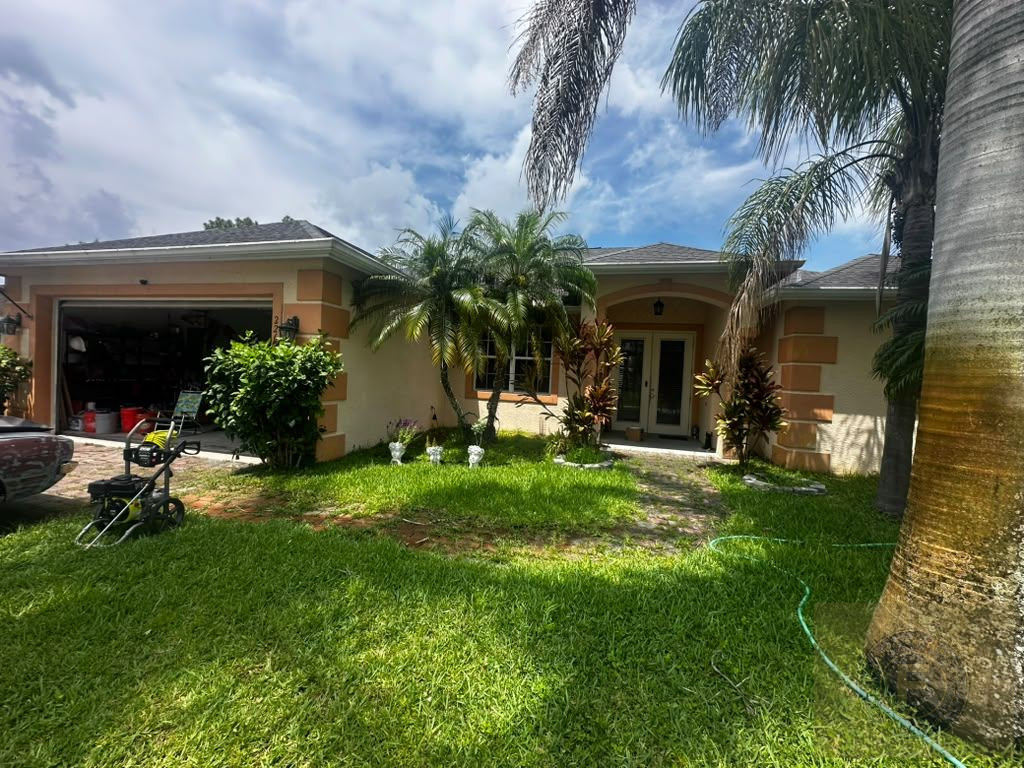 GREAT FIX AND FLIP OR BUY AND HOLD IN 2262 SE Glover St, Port Saint Lucie, FL 34984