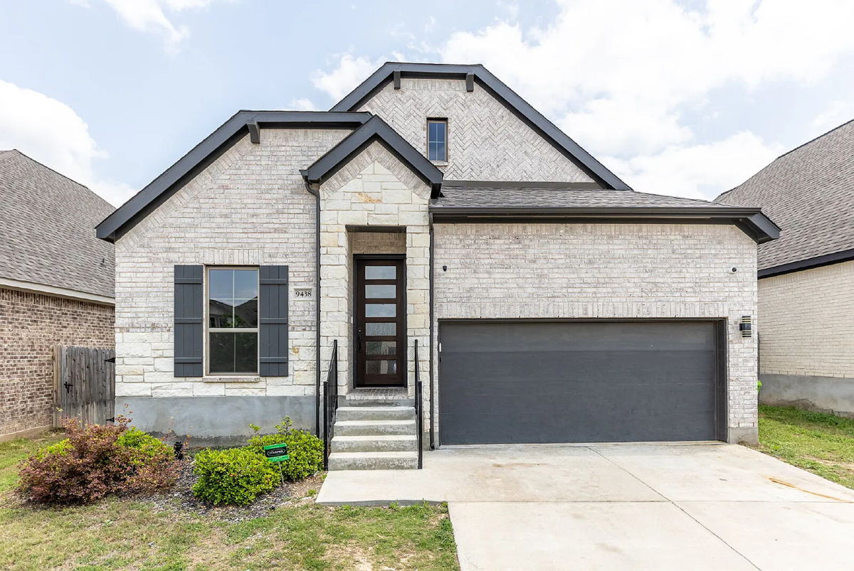 4BR Home in San Antonio , TX