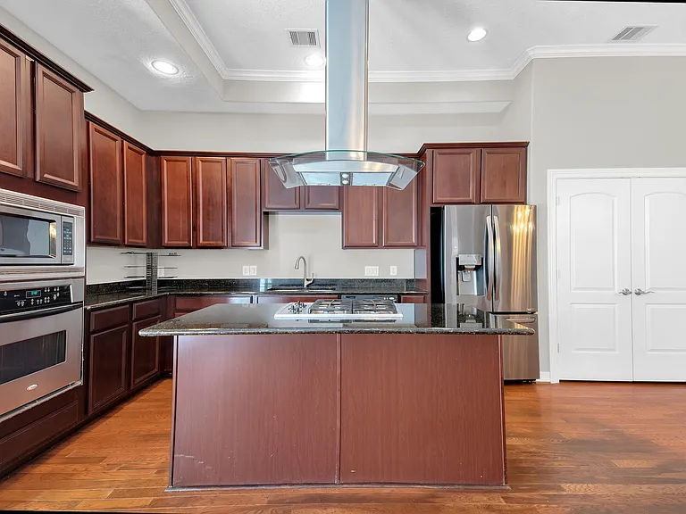 3BR Home in Houston , TX photo 8