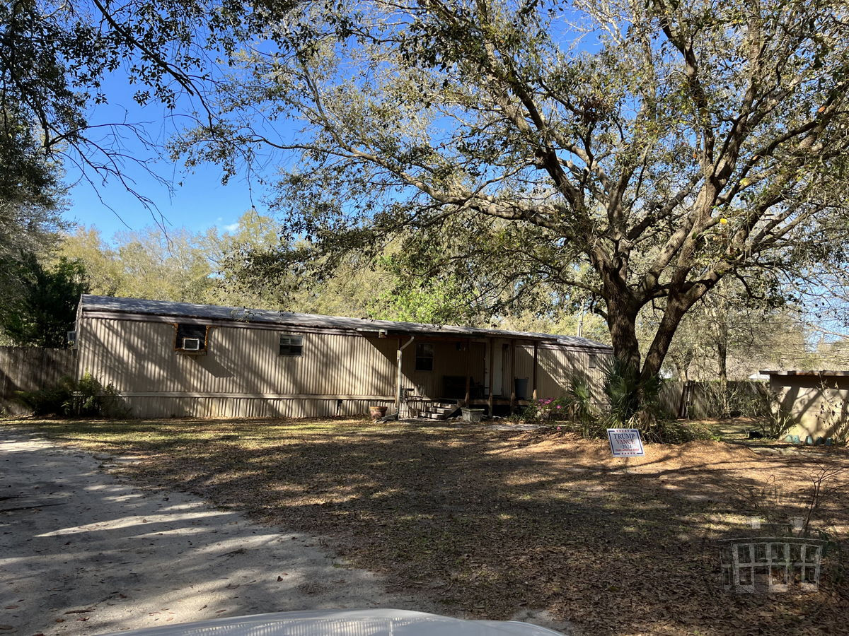 π‘ Nearly 1 Acre in Mims, FL π΄ Two Parcels Included π‘ Keep One Home and Build on the Other π° ARV $165K