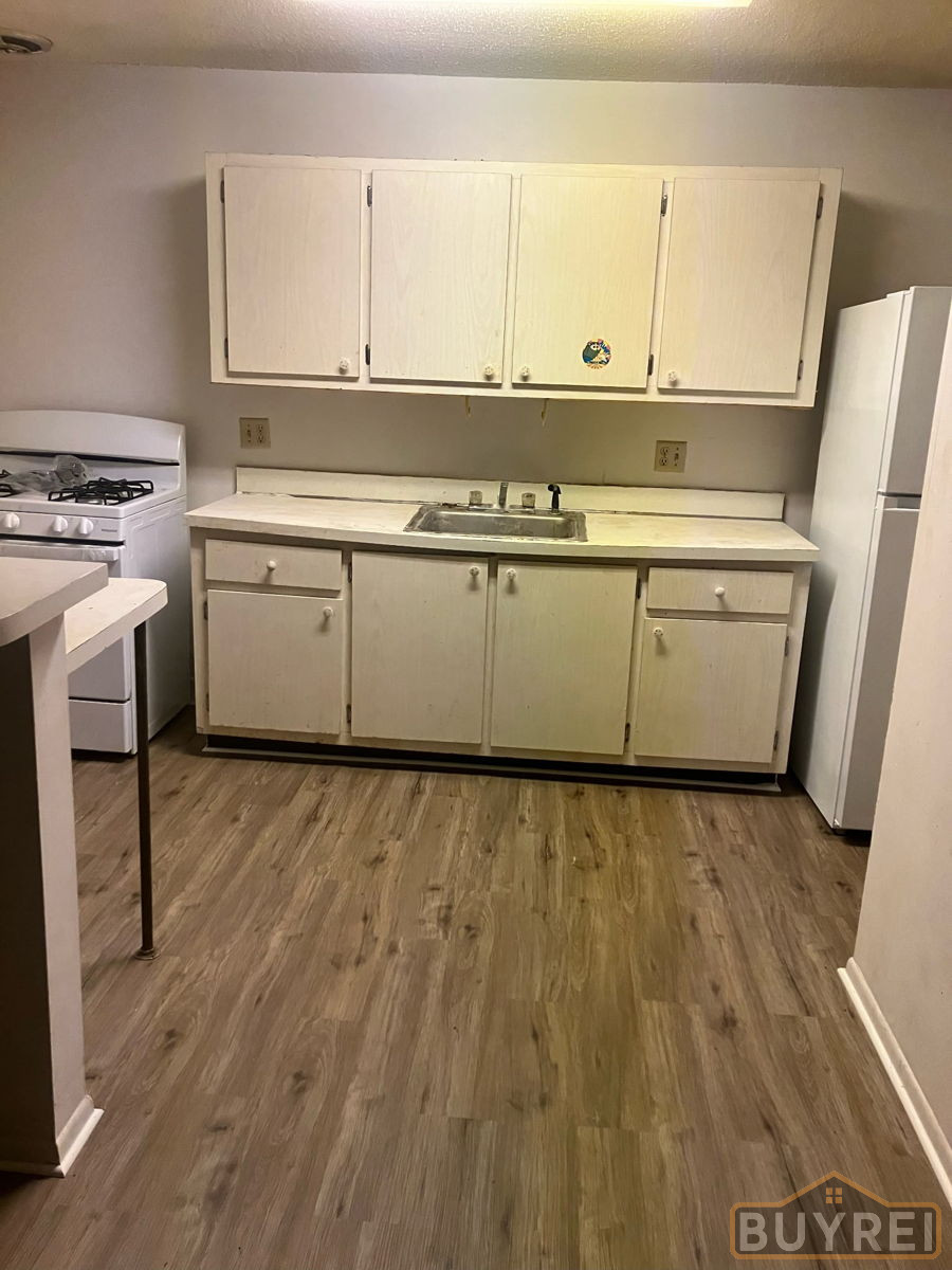 🚨🏡Gainesville 2/1 — 43K Spread, Vacant, Under 77K🔨🚨