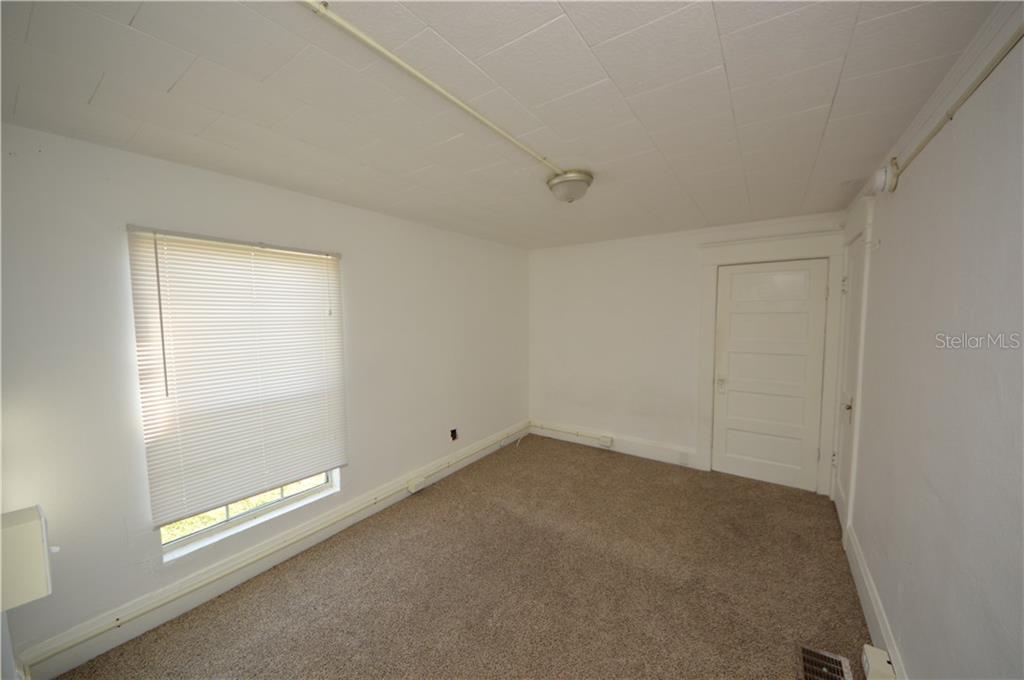 3BR Home in Lakeland , FL photo 3