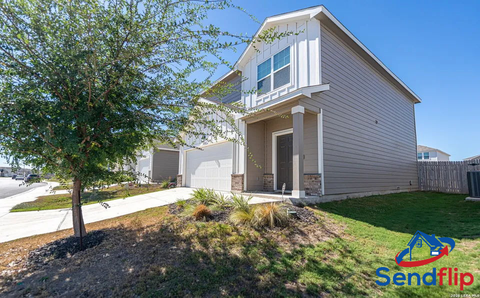 3BR Home in Converse , TX photo 2