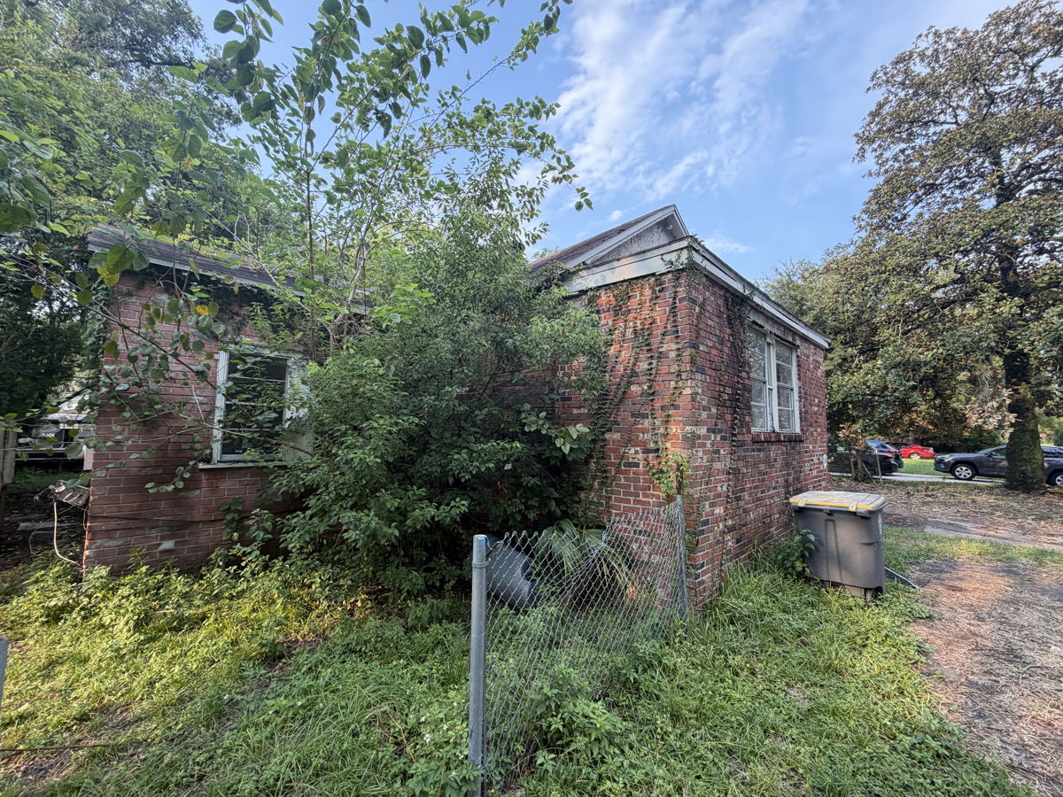 HEAVY REHAB FLIP – Jacksonville 32205 | 3/2 | $130K SPREAD