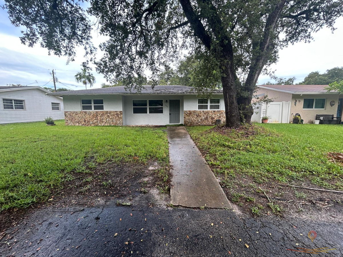 š”Investor Alert: | Dania Beach | 3/2 - 1989 CBS Build -SFH for Fix and Flip or Rental!! š