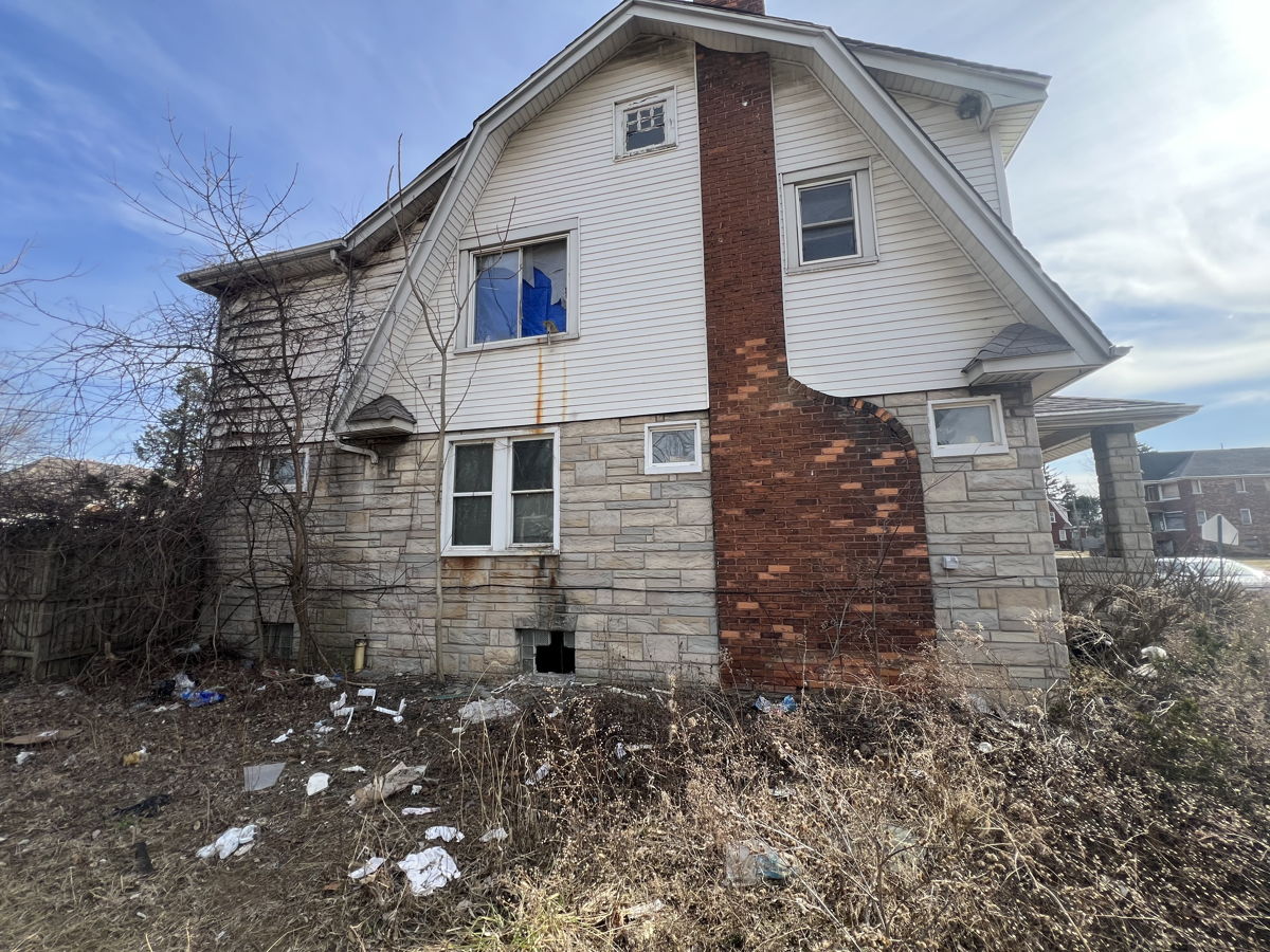 Hot! Off market duplex brrrr 13142 meyers rd photo 3