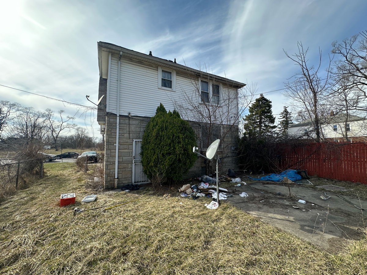 Hot! Off market duplex brrrr 13142 meyers rd photo 5