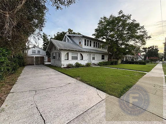 GREAT FIX AND FLIP OR BUY AND HOLD IN 640 Avenue NW, Winter Haven, FL 33881