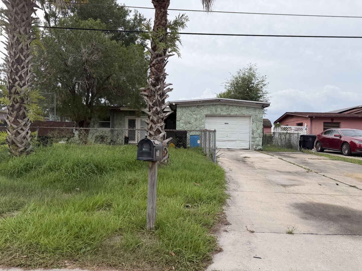 ✩ Block Constructed Orlando FL SFR ✩ Dutton Drive ✩ Orange County ✩ Lake Front/Pool