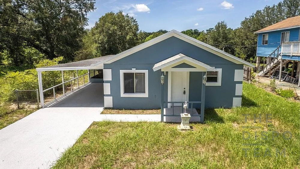 💰💰Sorrento Value-Add Deal – Block Home on Nearly Half an Acre!