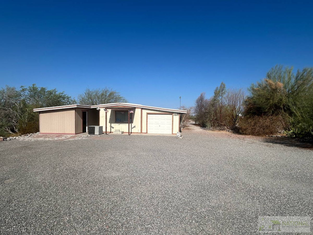 2BR Home in Yuma , AZ