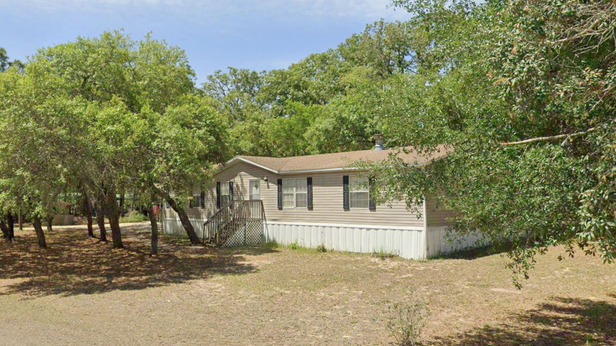 🏚 0.50 Acre Homosassa 2/2 Mobile Home + 2-Car Carport & Storage
