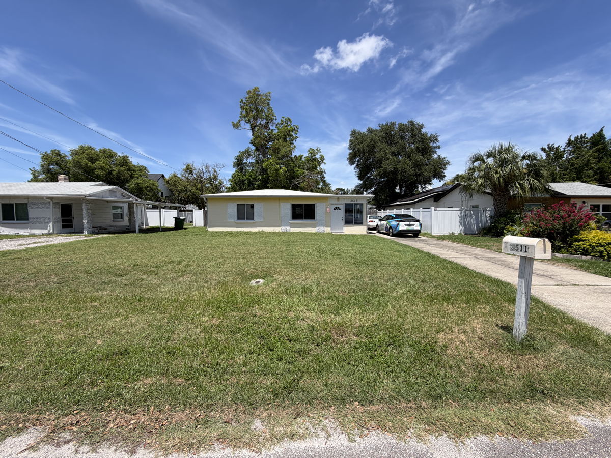 ✩ Tampa FL ✩ W. Rogers Ave. ✩ Hillsborough County ✩ 33611