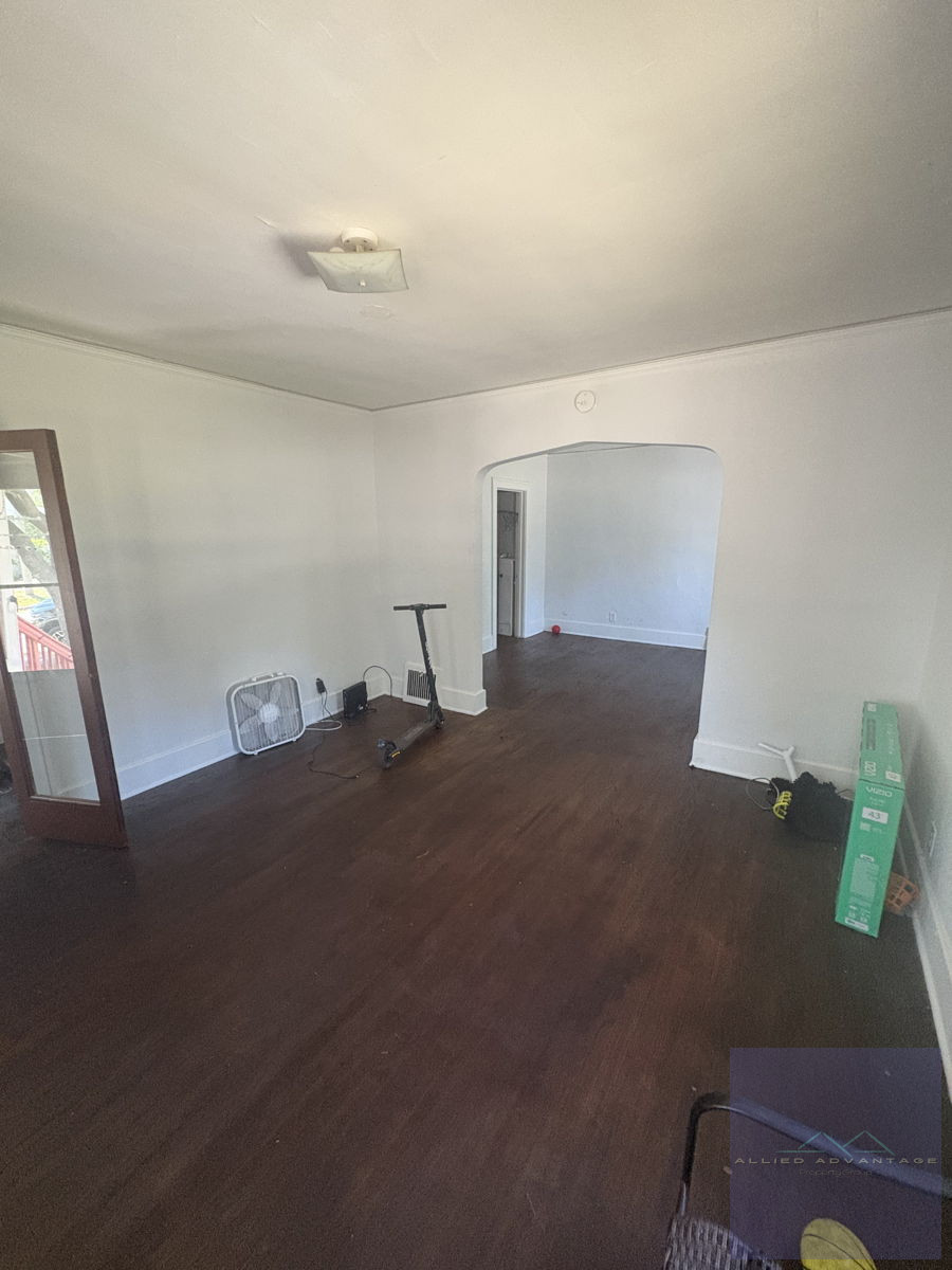 6BR Home in Muskegon , MI photo 3