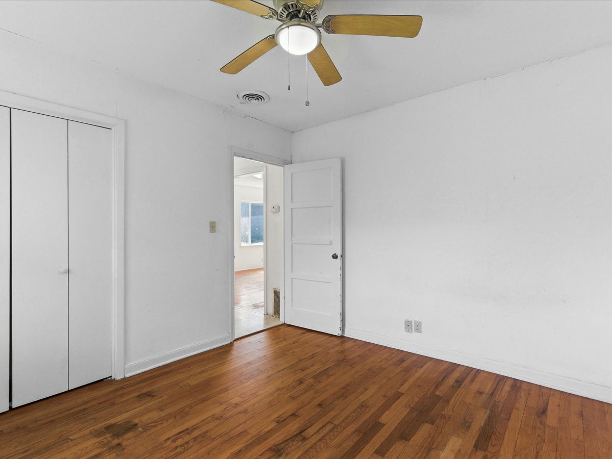 5BR Home in Whitesboro , TX photo 4
