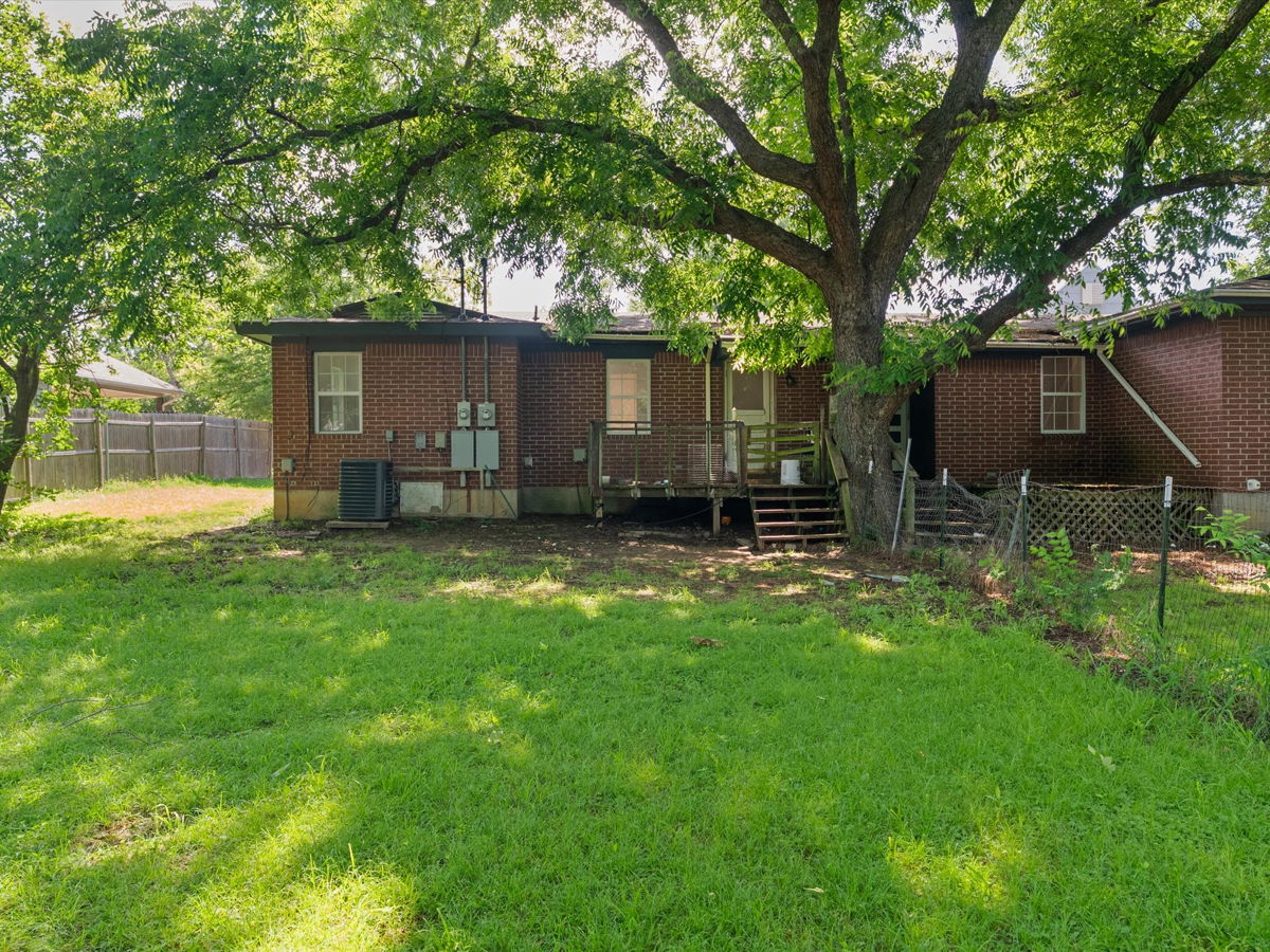 5BR Home in Whitesboro , TX photo 2