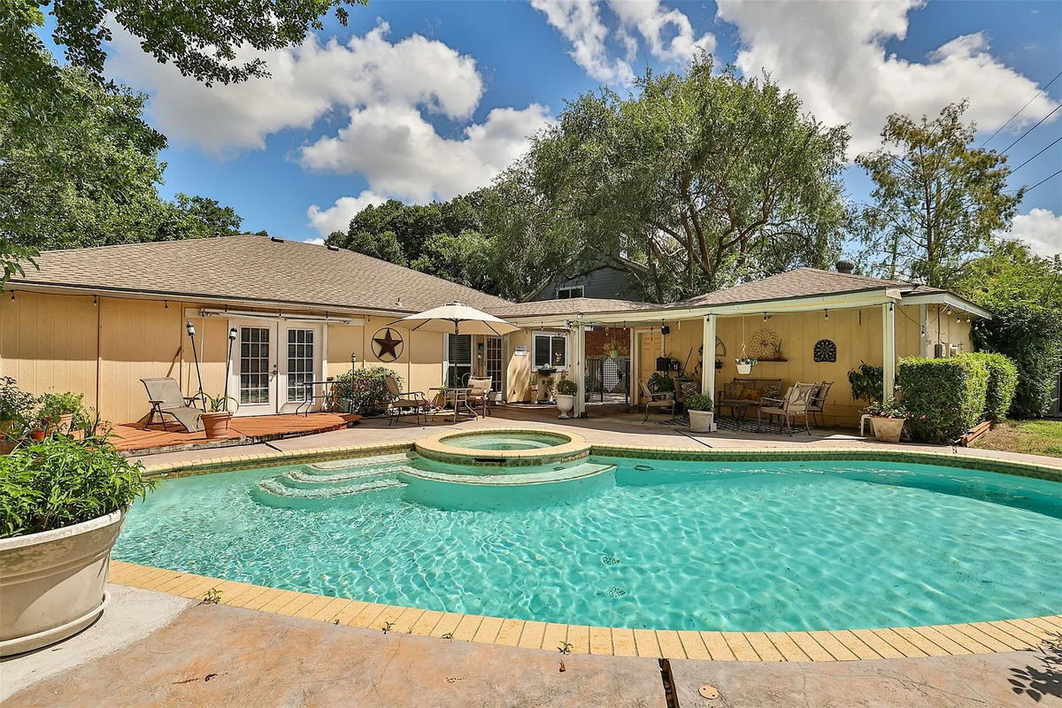 4BR Home in Houston , TX photo 4