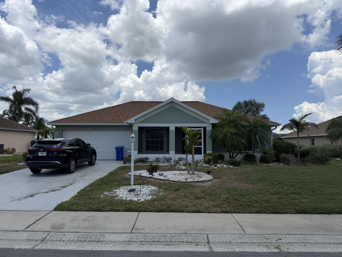 ✩ Sun City Center FL ✩ Emerald Lake Dr. ✩ Hillsborough County ✩ 33573