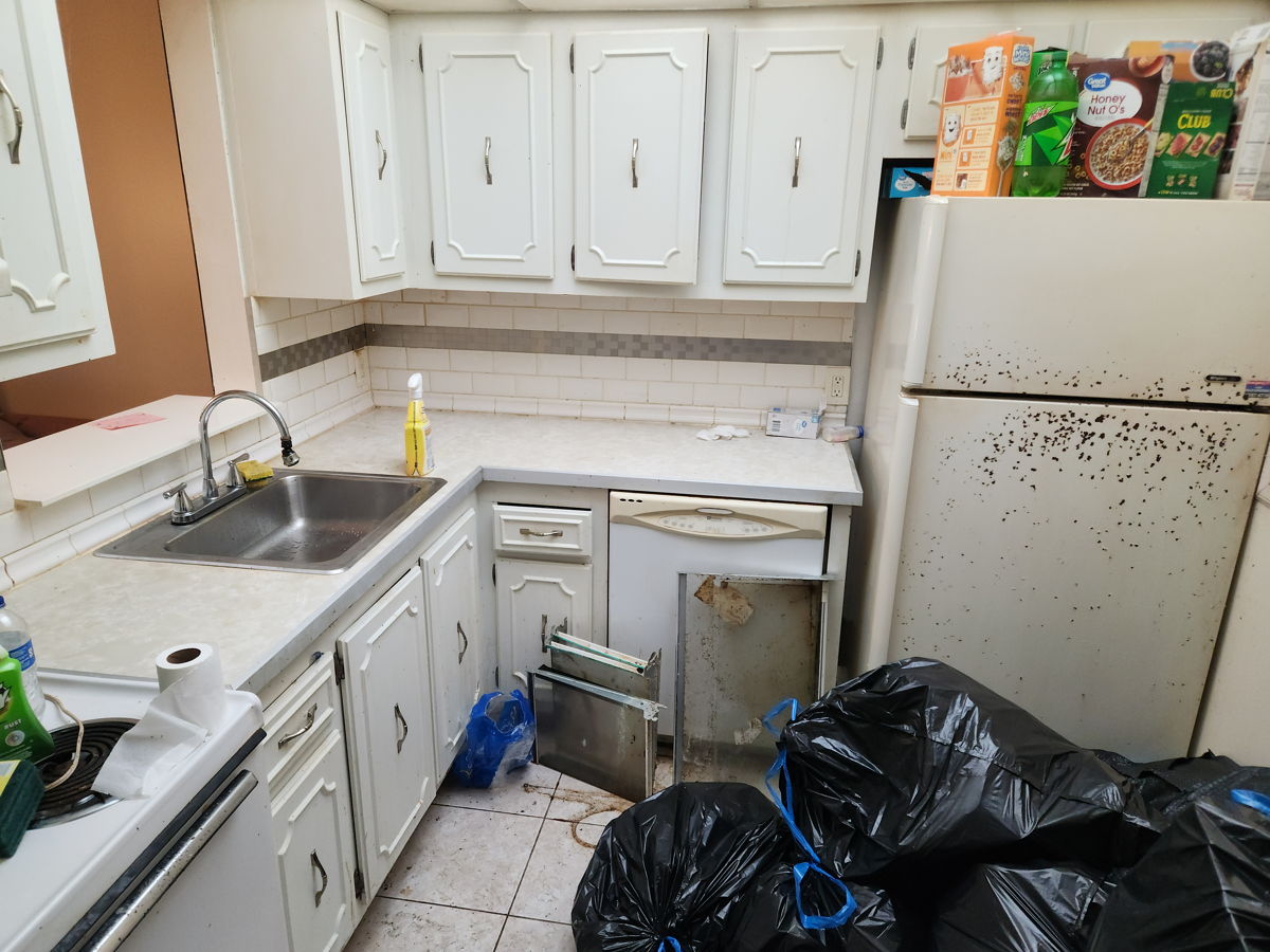 LARGO CHEAP CONDO FLIP