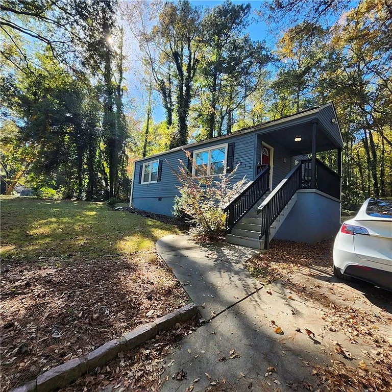 2BR Home in Atlanta , GA photo 2