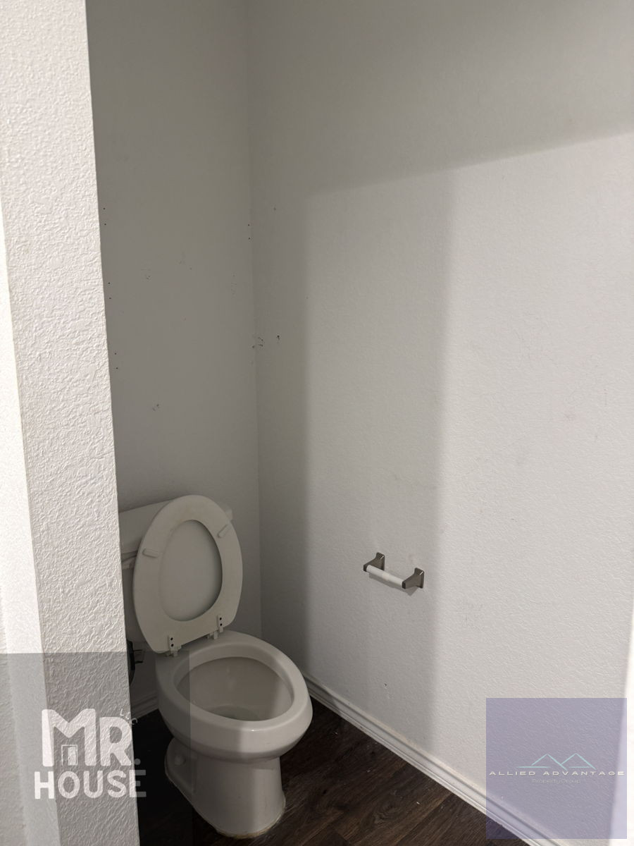 3BR Home in New Caney , TX photo 3