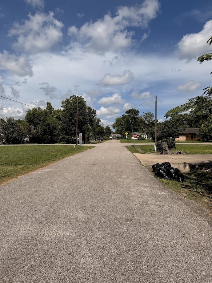 3BR Home in Angleton , TX photo 3