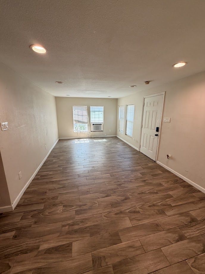 3BR Home in Angleton , TX photo 4