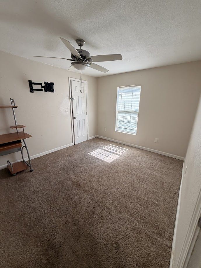 3BR Home in Angleton , TX photo 8