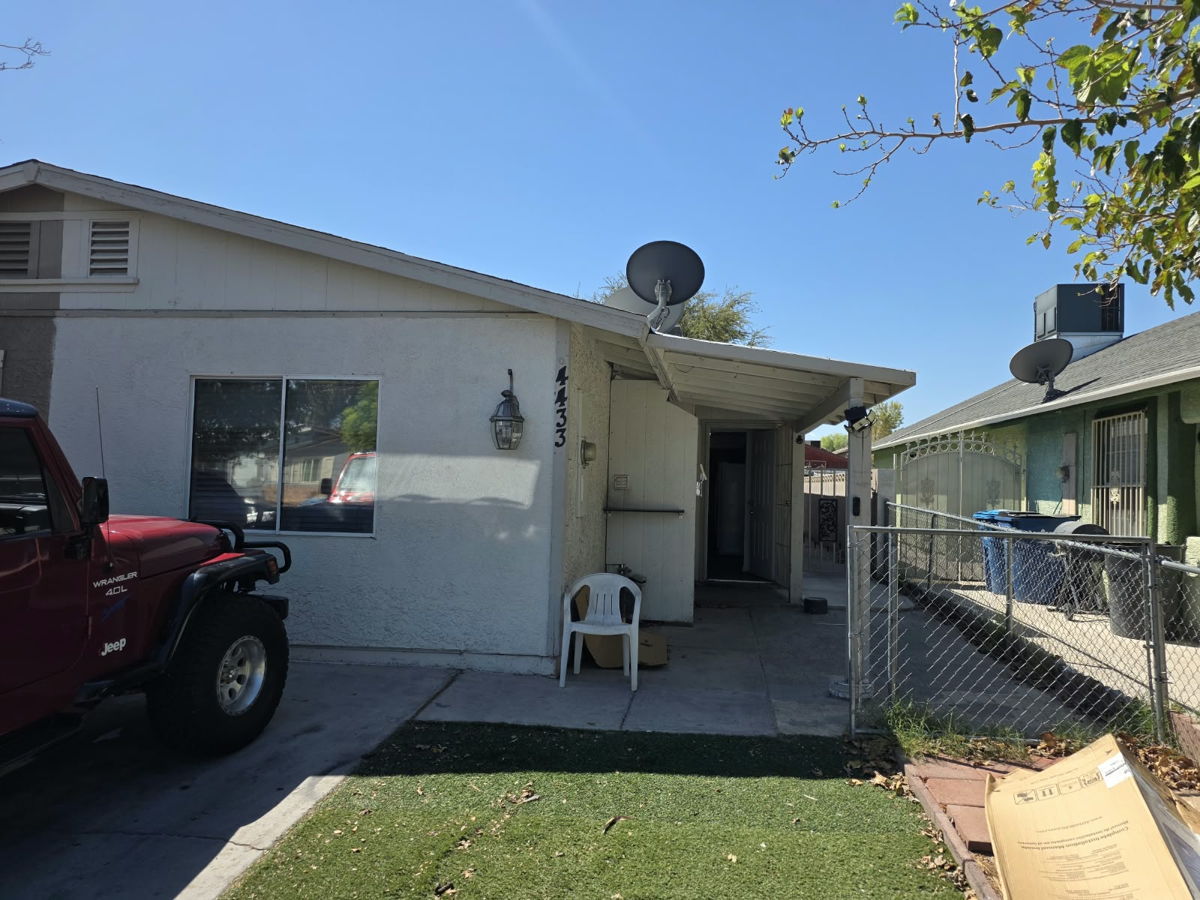 3BR Home in Las Vegas , NV photo 2