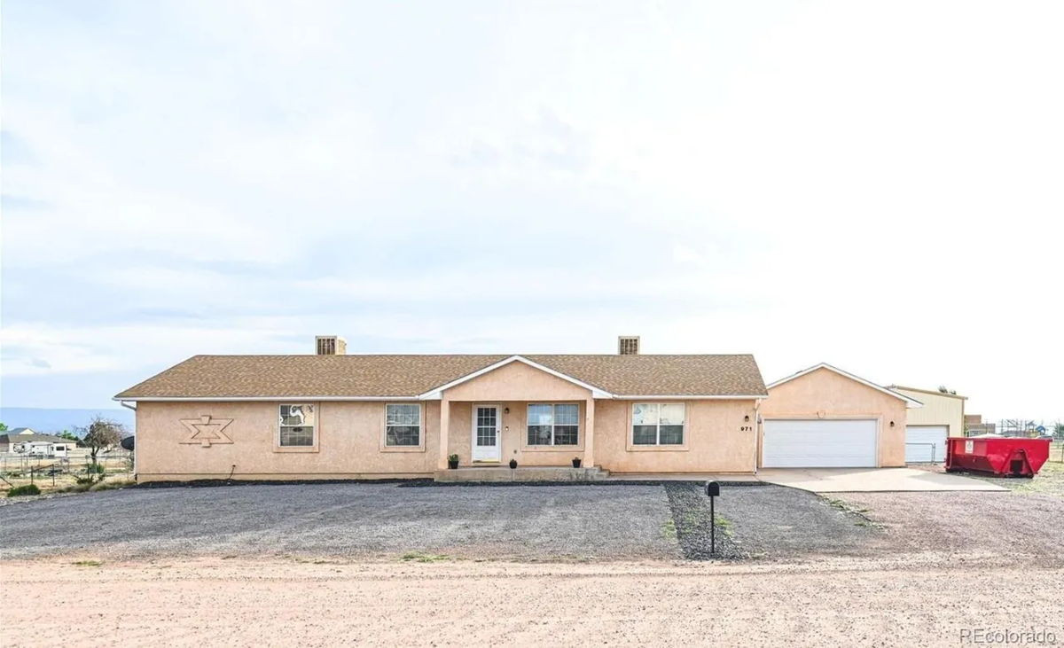 5BR Home in Pueblo West , CO photo 2