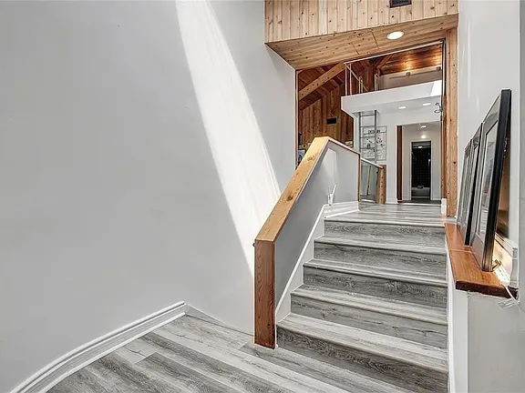 4BR Home in Tampa , FL photo 7