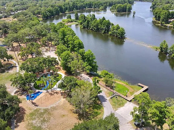 4BR Home in Tampa , FL photo 5
