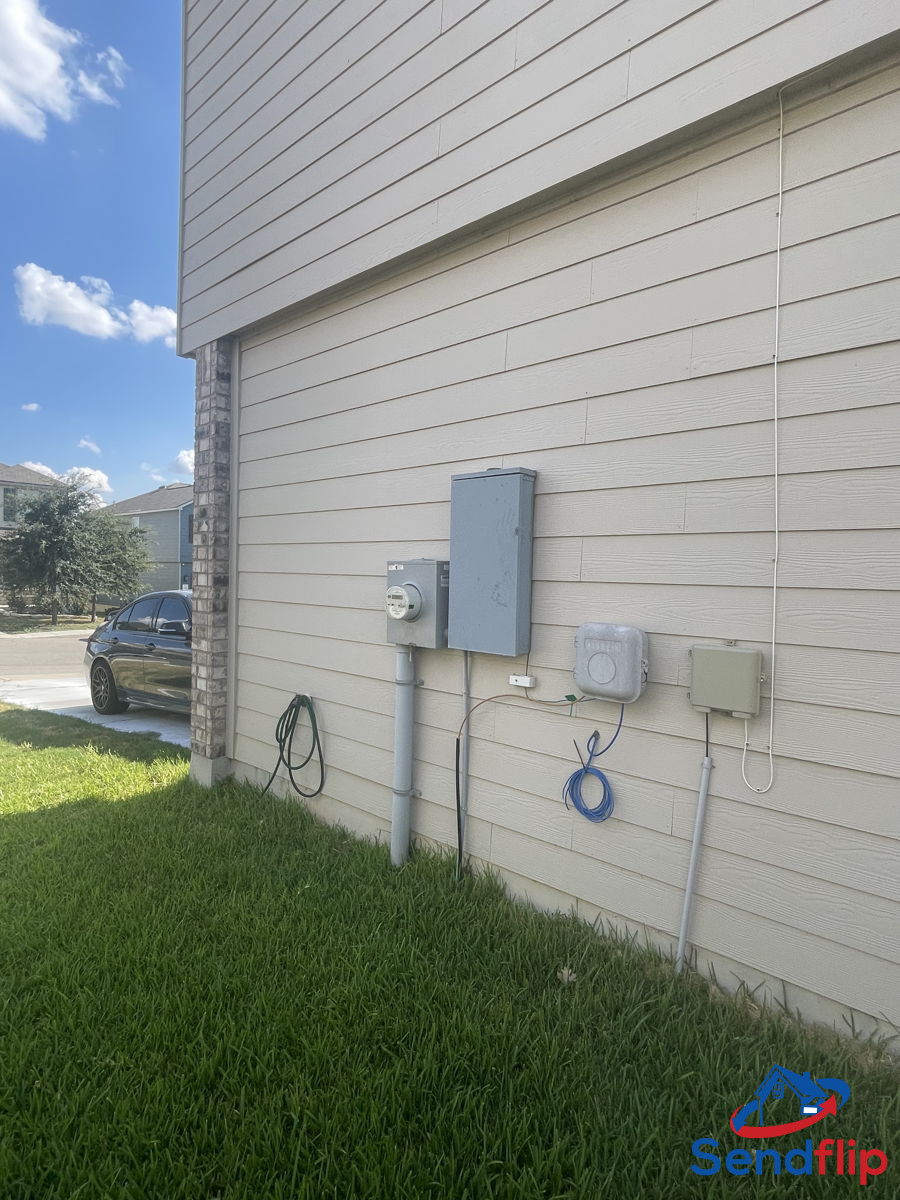 4BR Home in San Antonio , TX photo 4